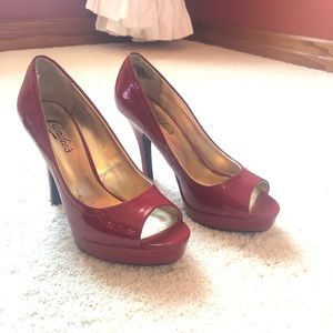 Candie’s bright red 4in peep toe heels size 6.5
